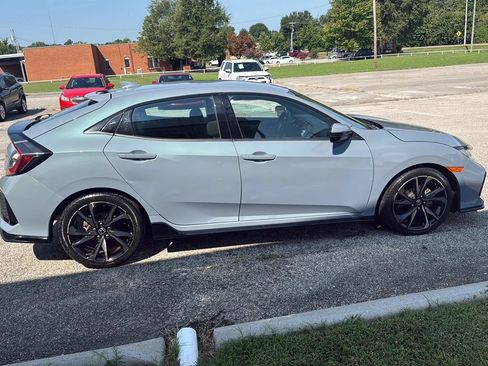 Used 2017 Honda Civic Sport image 6