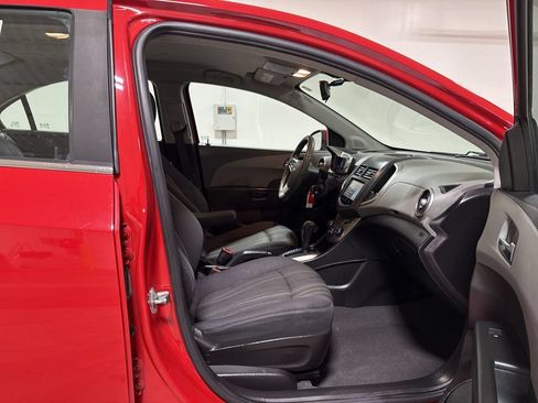 Used 2015 Chevrolet Sonic LT FWD image 20