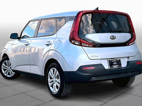 Used 2020 Kia Soul LX image 11