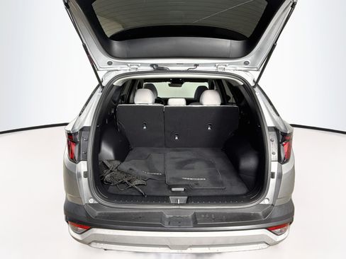 Used 2025 Hyundai Tucson SE FWD image 31