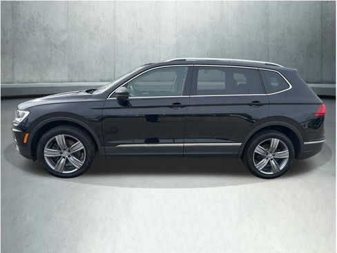 Used 2020 Volkswagen Tiguan SEL image 2