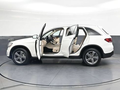 Used 2021 Mercedes-Benz GLC 300 image 39