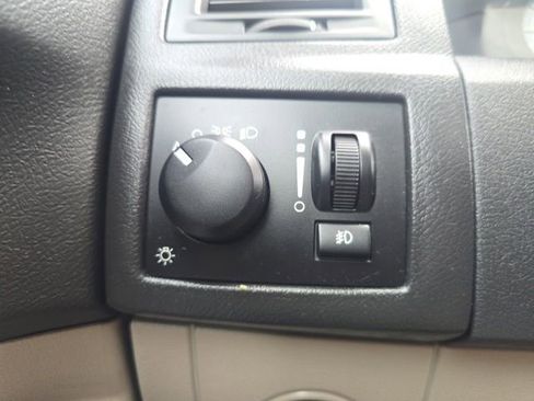 Used 2006 Chrysler 300 SRT8 w/ SRT Option Group II RWD image 13