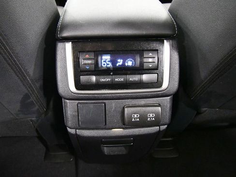 Used 2022 Subaru Ascent Onyx Edition image 13