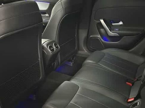 Used 2021 Mercedes-Benz CLA 250 image 28