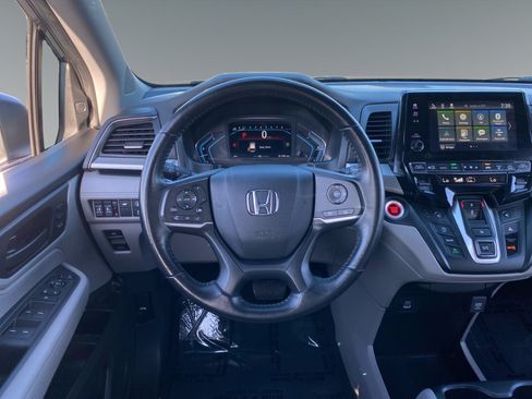 Used 2024 Honda Odyssey EX-L image 12
