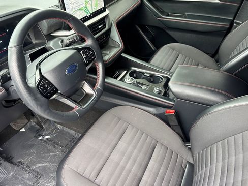 Used 2025 Ford Explorer ST-Line w/ Premium Package AWD/4WD image 10