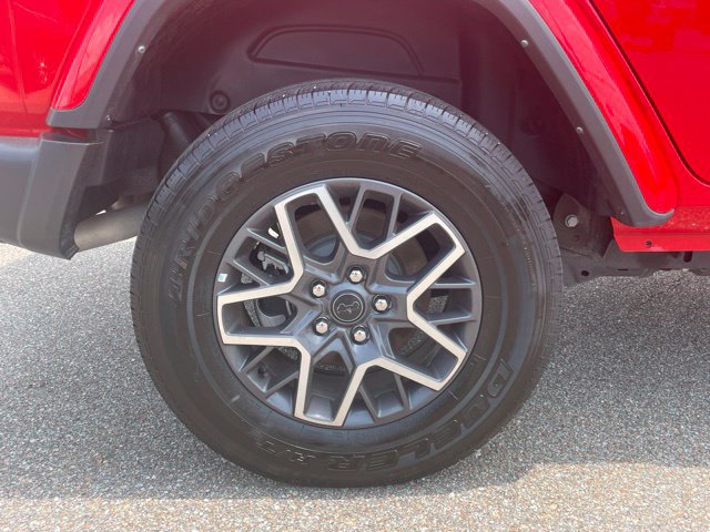 Used 2025 Jeep Wrangler Unlimited Sahara AWD/4WD image 10