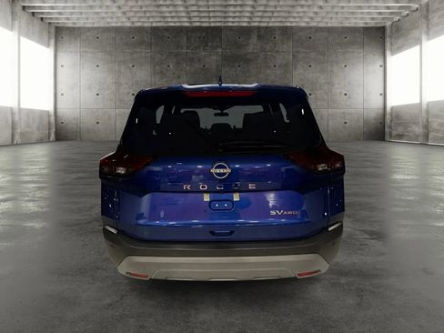 Used 2023 Nissan Rogue SV image 4