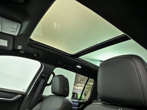 New 2026 GMC Acadia Elevation w/ Elevation Premium Package AWD/4WD image 9