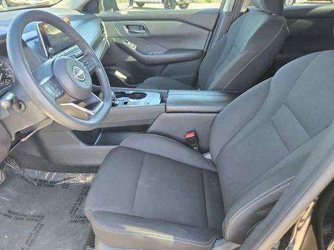 Used 2024 Nissan Rogue S FWD image 17