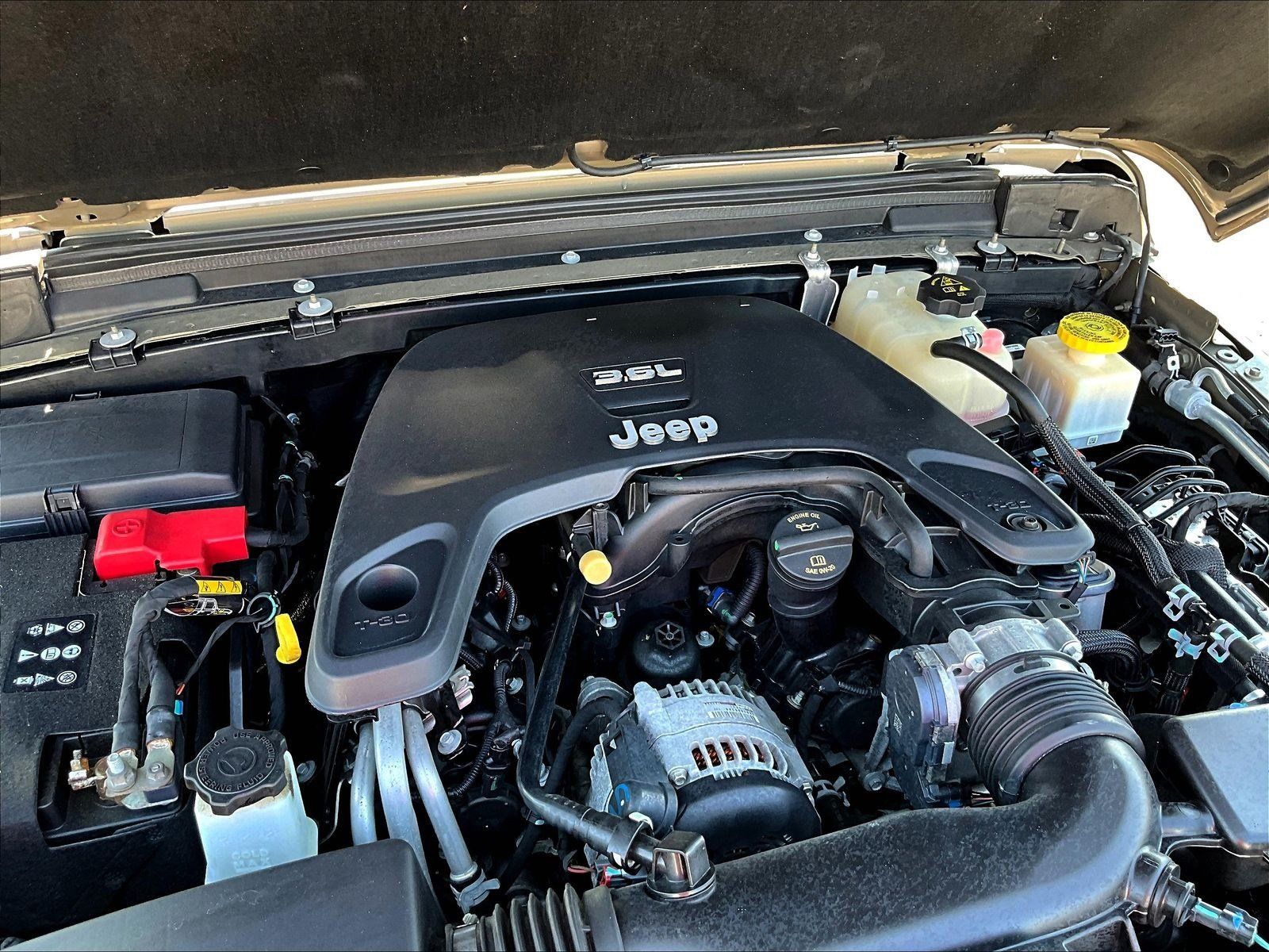 Used 2020 Jeep Gladiator Overland AWD/4WD image 31