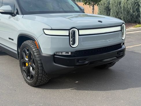 Used 2023 Rivian R1S Adventure AWD/4WD image 3