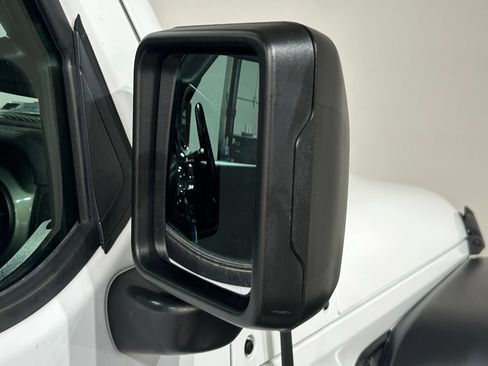 Used 2019 Jeep Wrangler Sport AWD/4WD image 13