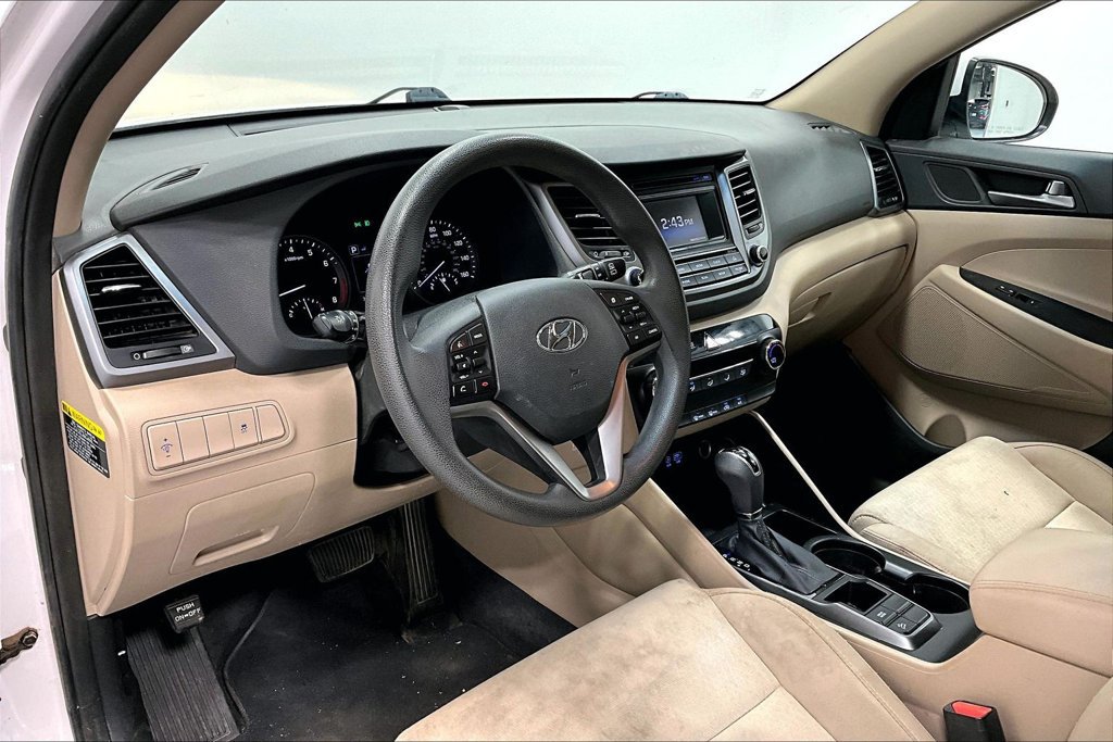 Used 2017 Hyundai Tucson SE w/ SE Popular Package 02 FWD image 16