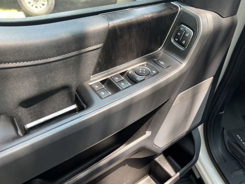 Used 2023 Ford F250 Lariat w/ Sport Appearance Package image 15