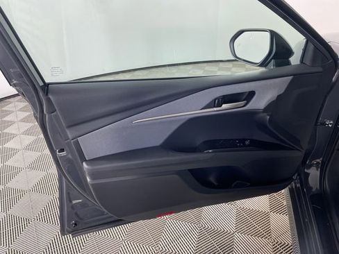 Used 2025 Toyota Camry LE AWD/4WD image 17