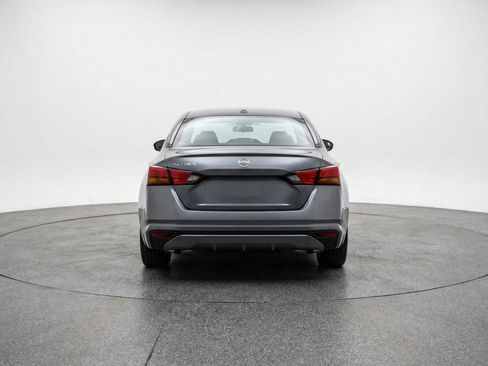 Used 2025 Nissan Altima 2.5 SV image 7