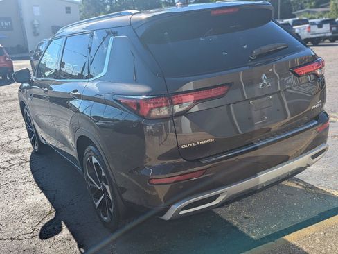 Used 2023 Mitsubishi Outlander SEL AWD/4WD image 9