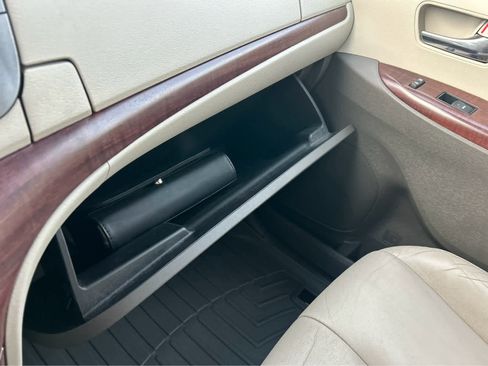 Used 2013 Toyota Sienna XLE image 48