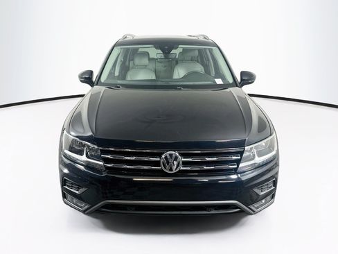 Used 2021 Volkswagen Tiguan SEL FWD image 2