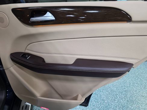 Used 2017 Mercedes-Benz GLE 350 4MATIC image 23