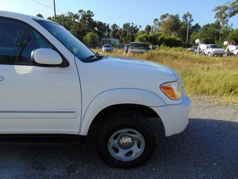 Used 2005 Toyota Sequoia SR5 image 14
