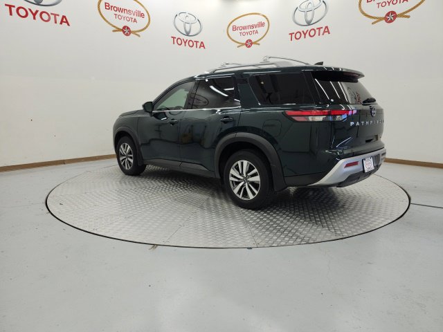 Used 2024 Nissan Pathfinder SL FWD image 6