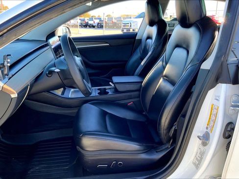 Used 2021 Tesla Model 3 Standard Range Plus image 7