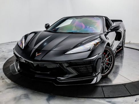 Used 2023 Chevrolet Corvette Stingray Preferred Cpe w/ Z51 Performance Package image 3