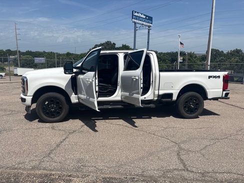 Used 2024 Ford F250 Lariat w/ Lariat Ultimate Package AWD/4WD image 4