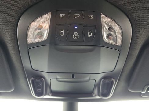 New 2026 Chrysler Pacifica Limited image 21