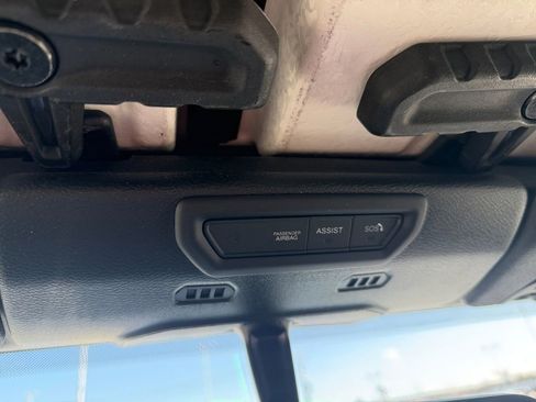 Used 2023 Jeep Wrangler Unlimited AWD/4WD image 21