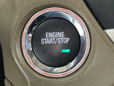 Used 2018 GMC Yukon SLT w/ Premium Edition image 27