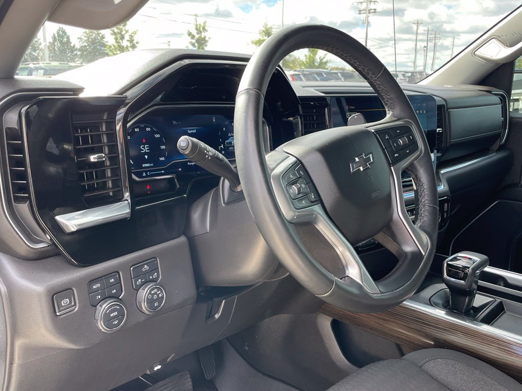 Used 2024 Chevrolet Silverado 1500 LT Trail Boss w/ Protection Package AWD/4WD image 9