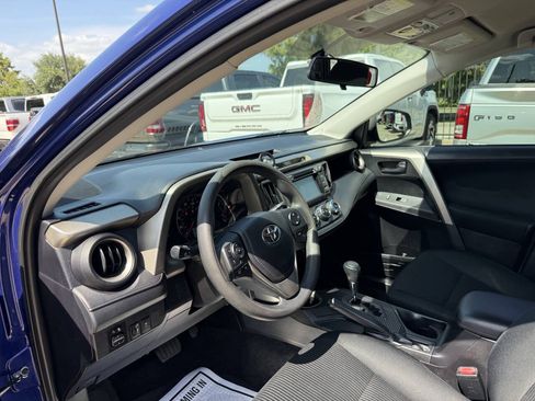 Used 2014 Toyota RAV4 LE FWD image 6
