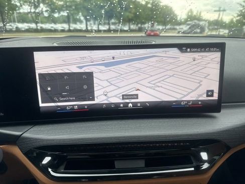 Used 2025 BMW 330i xDrive Sedan w/ Premium Package image 15