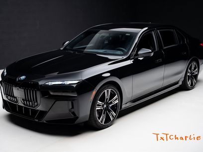 Used 2023 BMW i7 xDrive60 w/ Executive Package 2