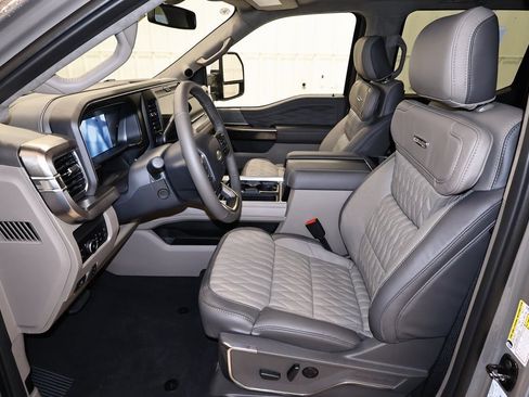 New 2026 Ford F350 Platinum w/ Platinum Plus Package image 11