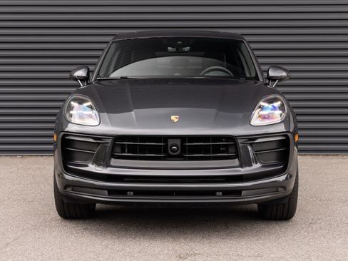 Certified 2026 Porsche Macan AWD/4WD image 7