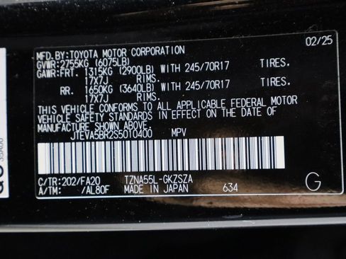 Used 2025 Toyota 4Runner SR5 AWD/4WD image 34