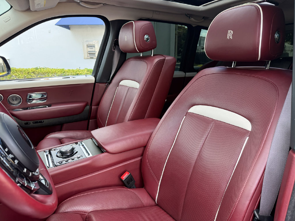Used 2019 Rolls-Royce Cullinan AWD/4WD image 10