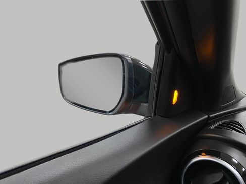 Certified 2024 Nissan Kicks SR w/ SR Premium Package FWD image 18
