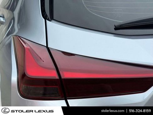 Used 2024 Lexus UX 250h 250h Premium image 11