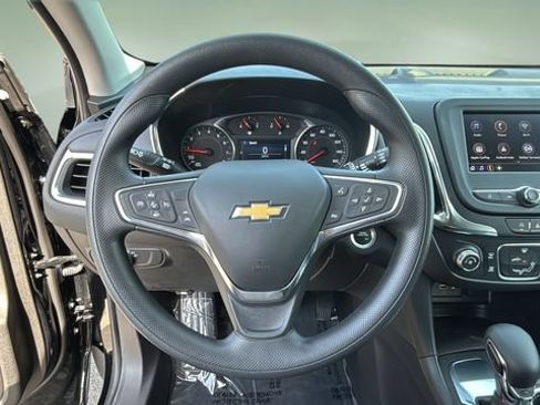 Used 2024 Chevrolet Equinox LT FWD image 12