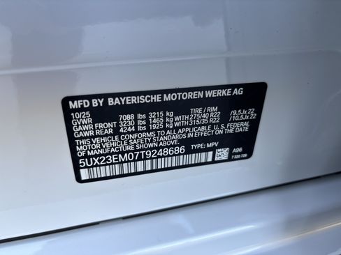Used 2026 BMW X7 xDrive40i w/ M Sport Package AWD/4WD image 37