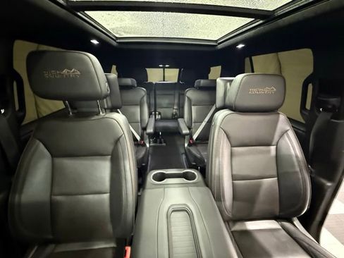 Used 2023 Chevrolet Tahoe High Country w/ Advanced Technology Package image 36