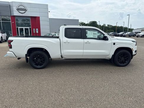 New 2026 Nissan Frontier SV w/ SV Convenience Package AWD/4WD image 8