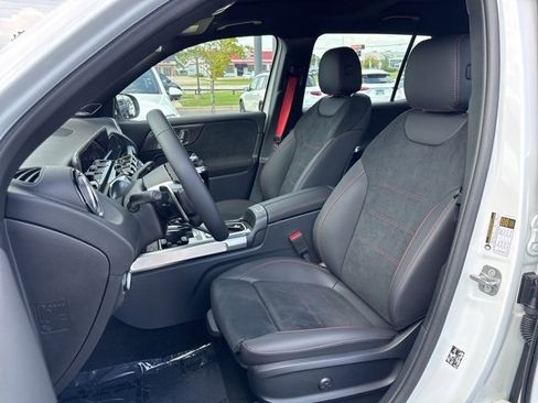 New 2025 Mercedes-Benz GLB 35 AMG 4MATIC image 5