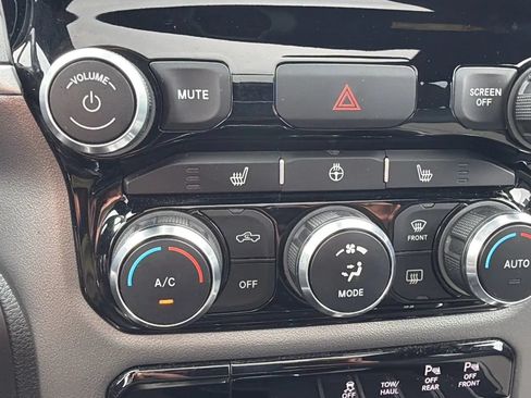 Used 2019 RAM 1500 Big Horn AWD/4WD image 34